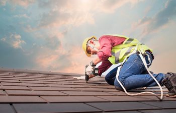 Reasons to hire a roofing company to install a new roof